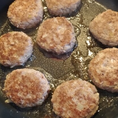 子供の好きなハンバーグ♪隠し味で美味しくできました( ´艸｀)